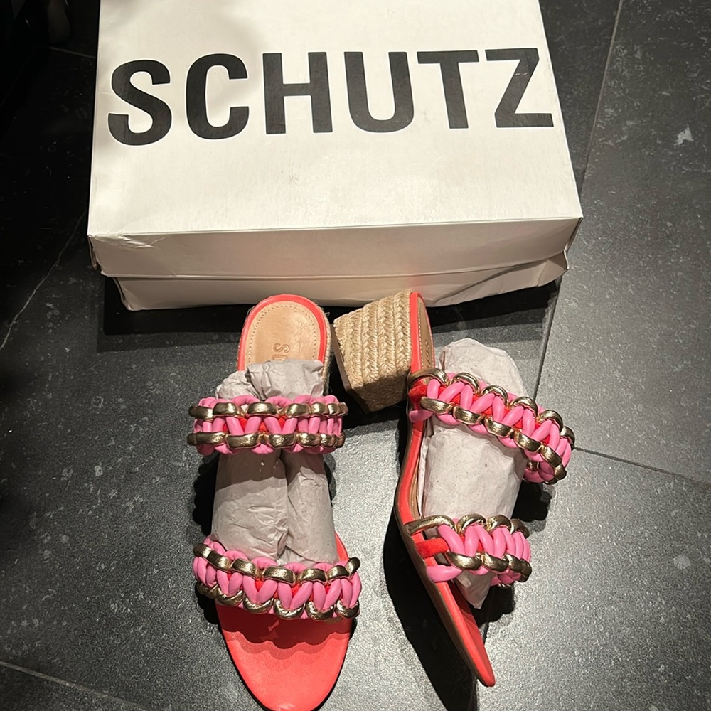 Schutz pink sandals